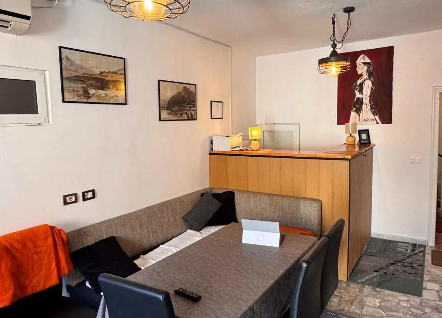 New Bazaar Hostel Tirana 0*,  Albania
